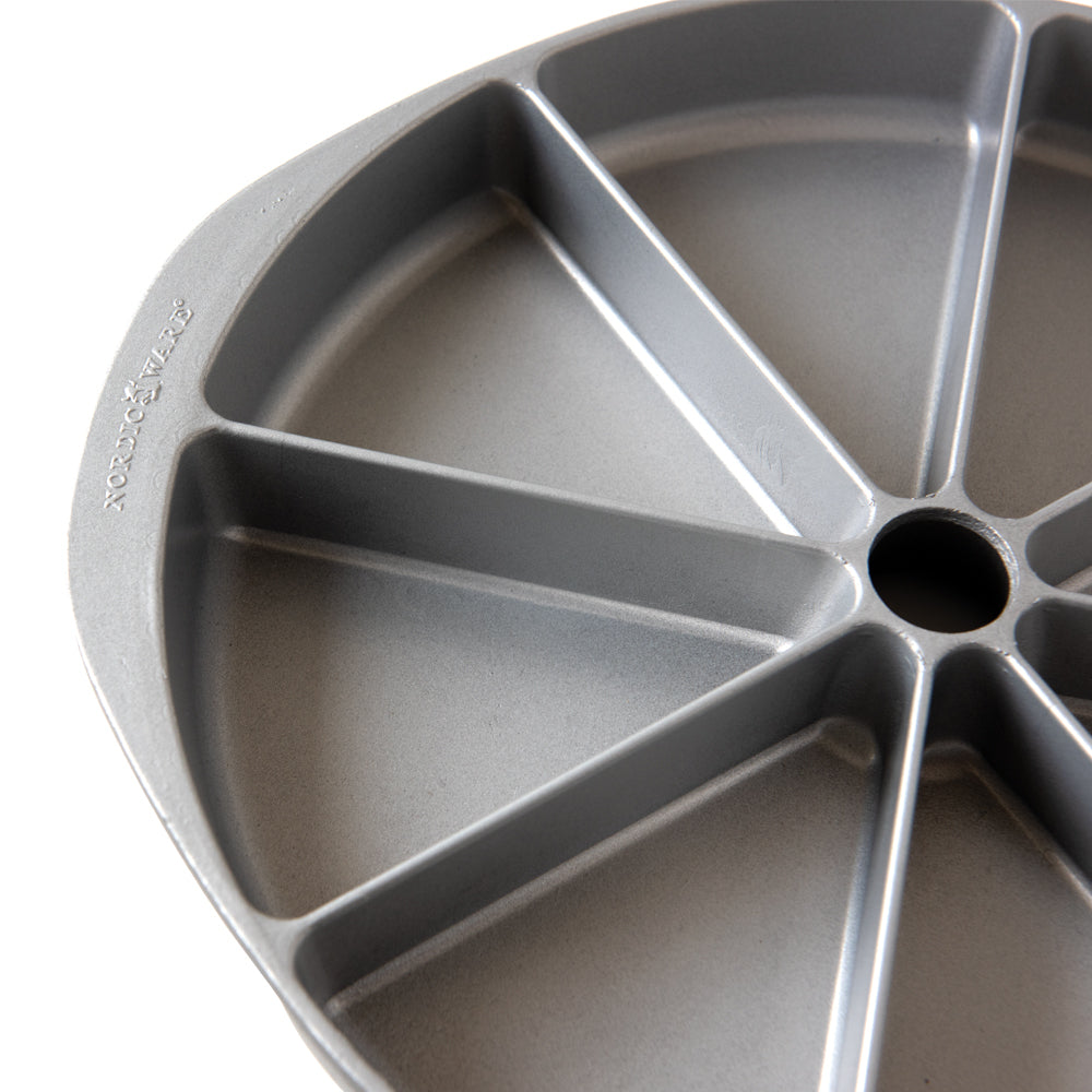 Moule à scones écossais et pain de maïs - Nordic Ware - Moule à pâtisserie - - La Guilde Culinaire