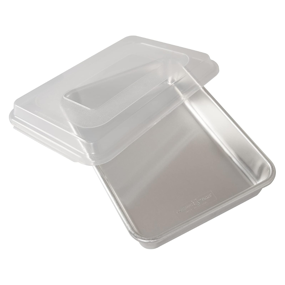 Moule à gâteau rectangulaire Naturals 9" x 13" avec couvercle - Nordic Ware - Accessoire - - La Guilde Culinaire