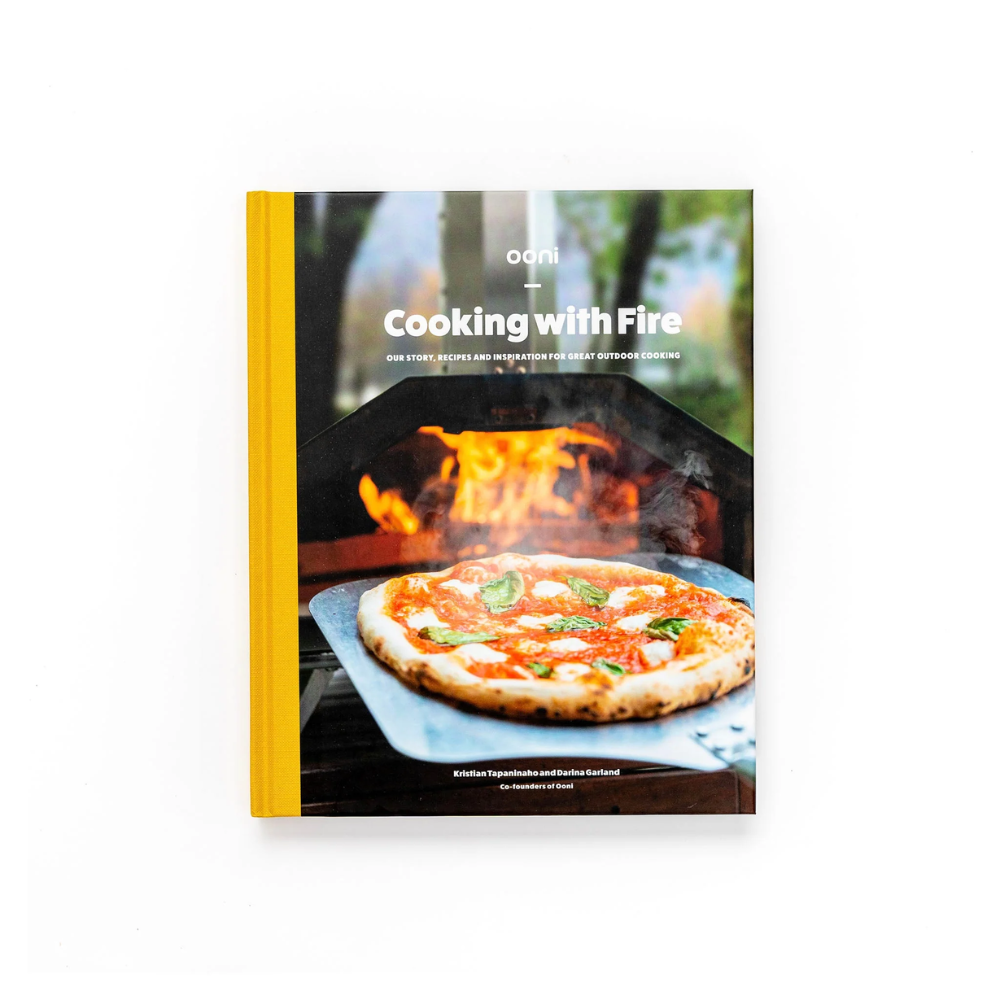 Livre de recettes Ooni : « Cooking with Fire » (anglais uniquement) - Ooni - Livre - - La Guilde Culinaire
