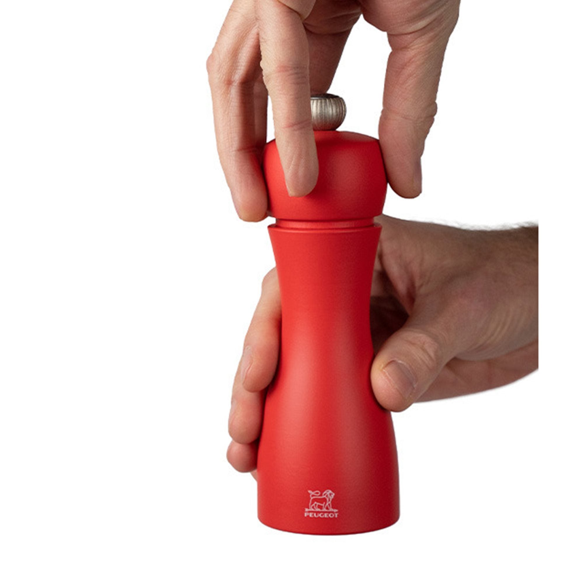 Duo de moulins à poivre et à sel manuels en bois 15 cm - "Tahiti Feu" - Peugeot - Moulin à poivre, sel, et épices - - La Guilde Culinaire