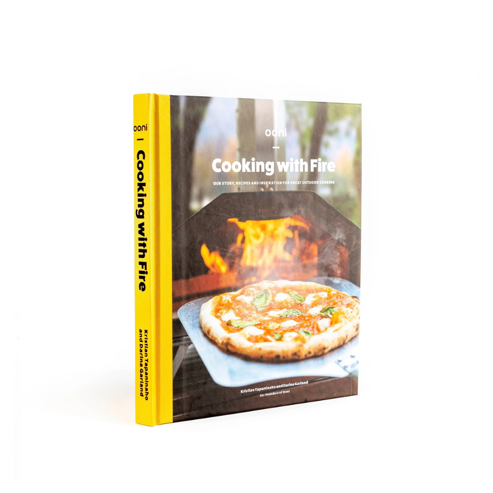 Livre de recettes Ooni : « Cooking with Fire » (anglais uniquement) - Ooni - Livre - - La Guilde Culinaire