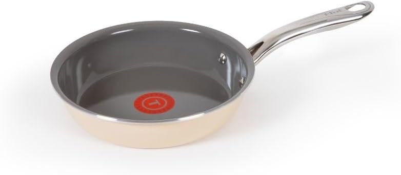 Poêle à frire antiadhésive en céramique 20 cm / 7.9 po - T-fal - Poêle - C4720274/2100131724 - La Guilde Culinaire