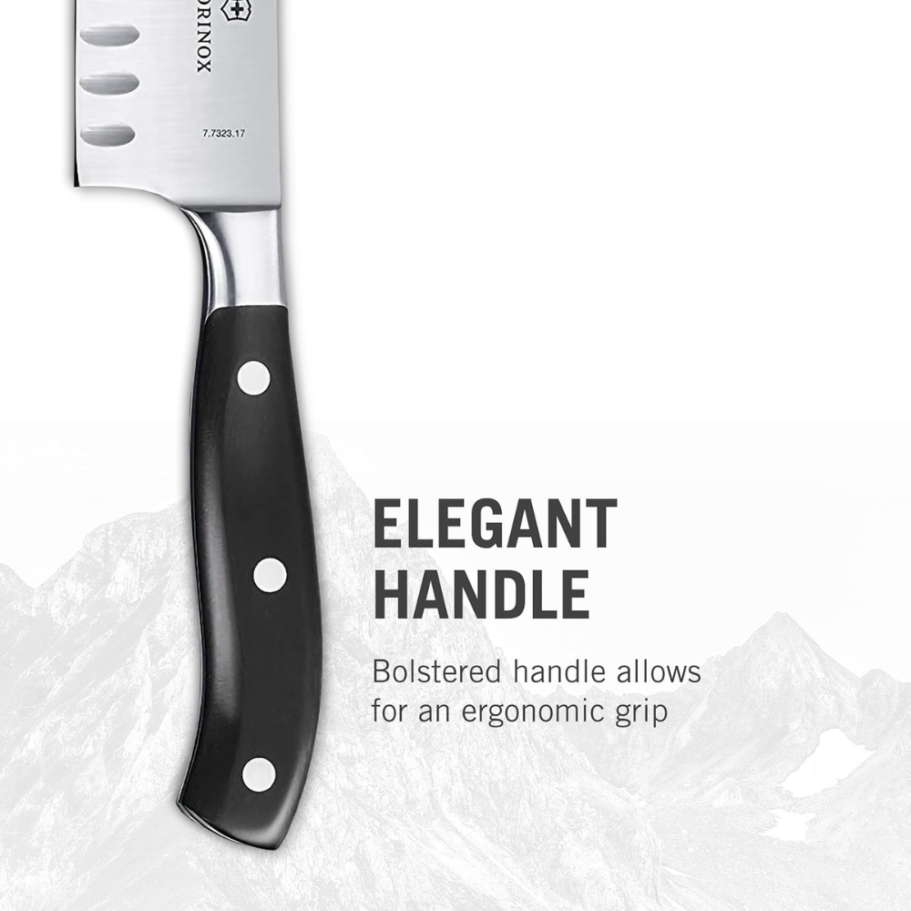 Grand Maître Couteau Santoku alvéolée 17cm-7'' - Victorinox - Couteau Japonais - - La Guilde Culinaire