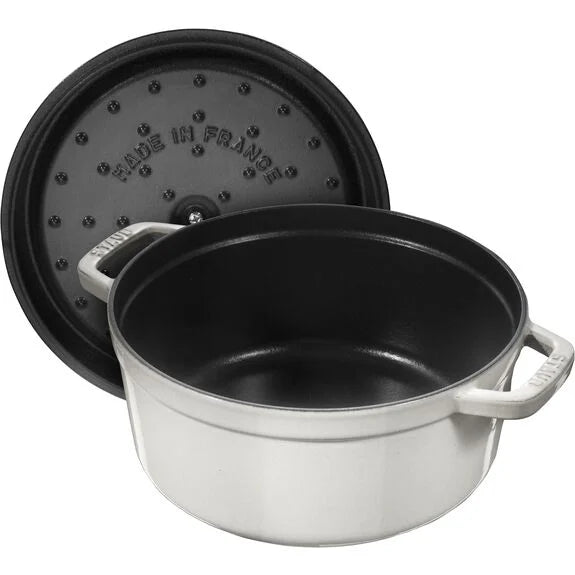 Cocotte ronde en fonte 28 cm - 6,7 L ! - Staub - Cocotte - - La Guilde Culinaire