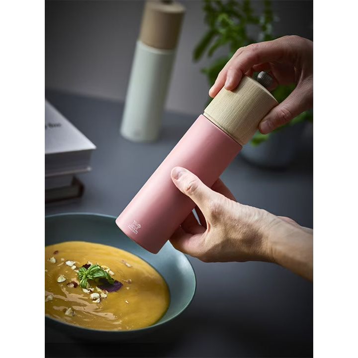 Moulin à poivre manuel en bois, 21cm - 8" - Peugeot - Moulin à poivre - - La Guilde Culinaire
