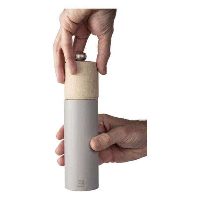 Moulin à sel manuel en bois, 21cm - 8" - Peugeot - Moulin à sel - - La Guilde Culinaire