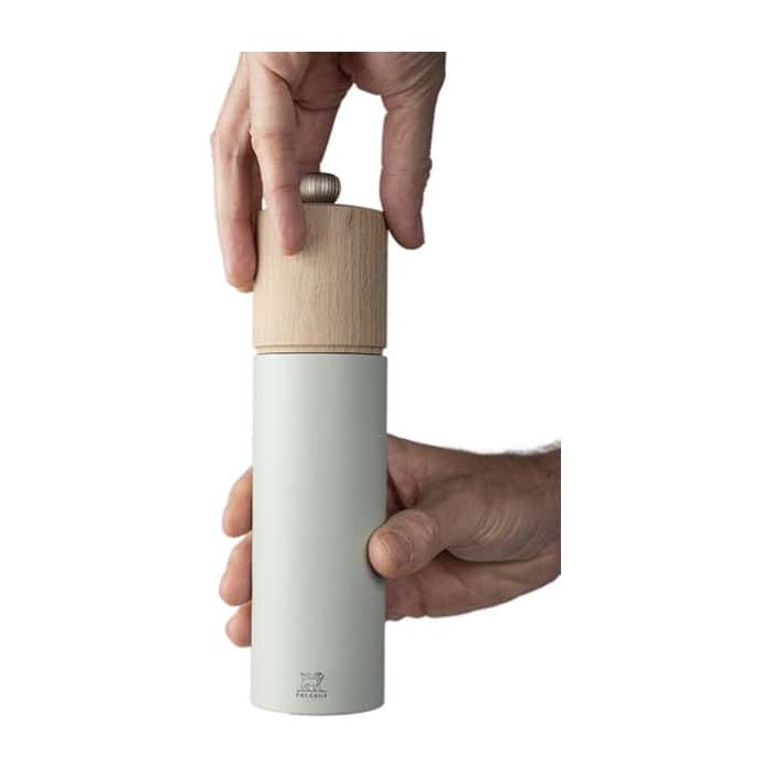 Moulin à sel manuel en bois, 21cm - 8" - Peugeot - Moulin à sel - - La Guilde Culinaire