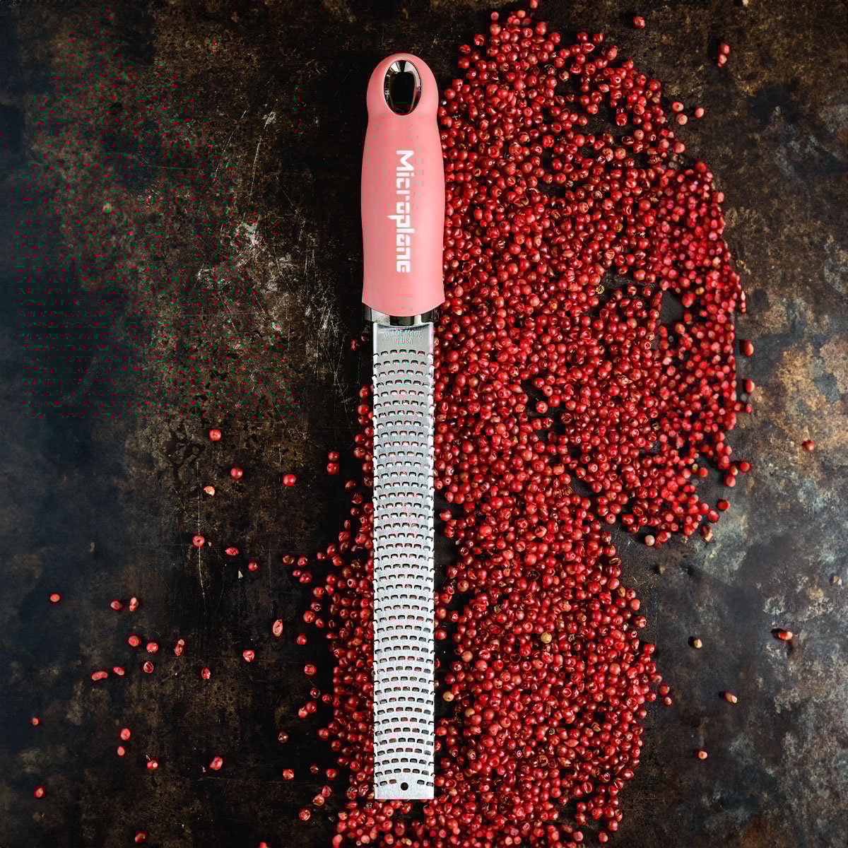 Zesteur-Râpe - Série Premium Classic (Rose à lèvres), Microplane - Microplane - Râpe et zesteur - - La Guilde Culinaire