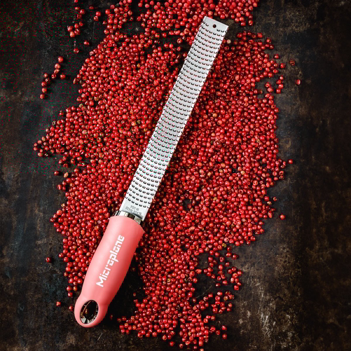 Zesteur-Râpe - Série Premium Classic (Rose à lèvres), Microplane - Microplane - Râpe et zesteur - - La Guilde Culinaire