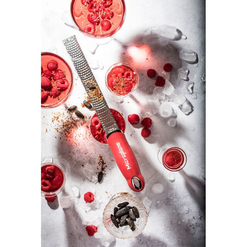 Zesteur-Râpe - Série Premium Classic (Rouge Grenade), Microplane - Microplane - Râpe et zesteur - - La Guilde Culinaire