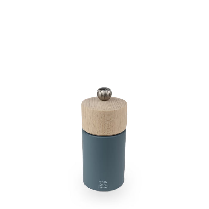 Moulin à poivre Boreal manuel en bois, 12cm Bleu céleste - Peugeot - Moulin à poivre - 48181 - La Guilde Culinaire