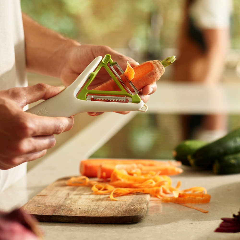 Switch Éplucheur 2-en-1 - Joseph Joseph - Eplucheur et évideur - - La Guilde Culinaire