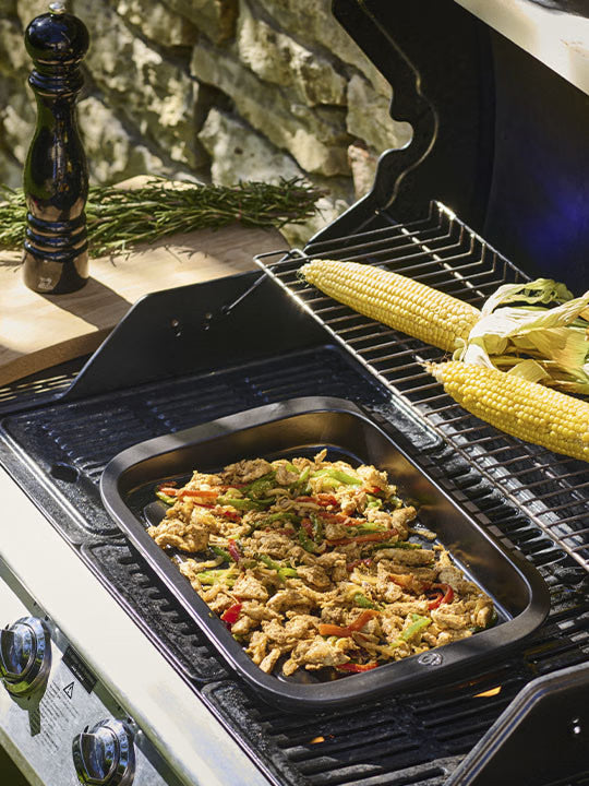 GRILL TO TABLE, Plancha Rectangulaire, Noire, 43 cm - Peugeot - Accessoire pour BBQ - - La Guilde Culinaire
