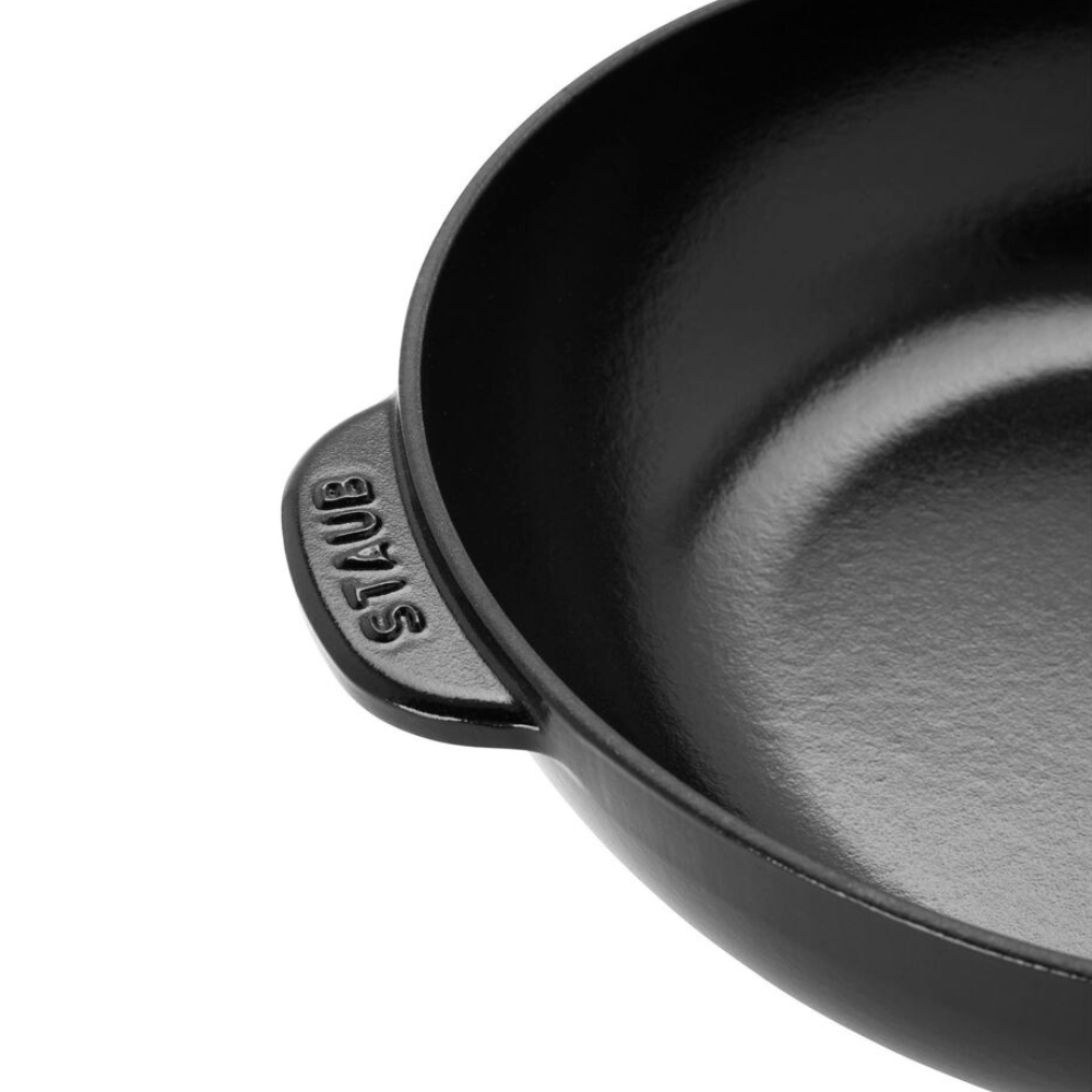 Poêle en fonte de 26 cm STAUB - Staub - Poêle en fonte - - La Guilde Culinaire