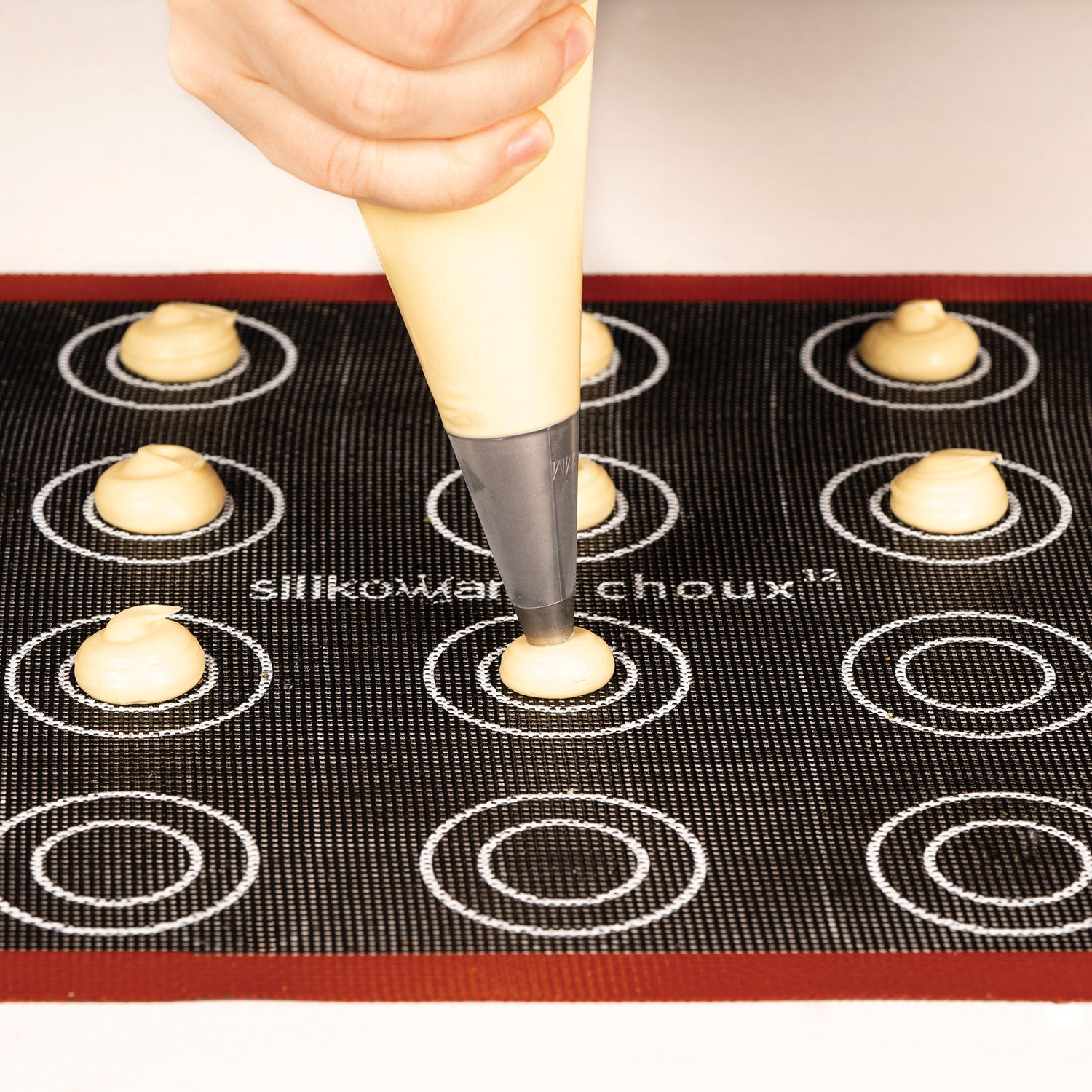 Éclair & choux mat - SilikoMart - Tapis de cuisson - - La Guilde Culinaire