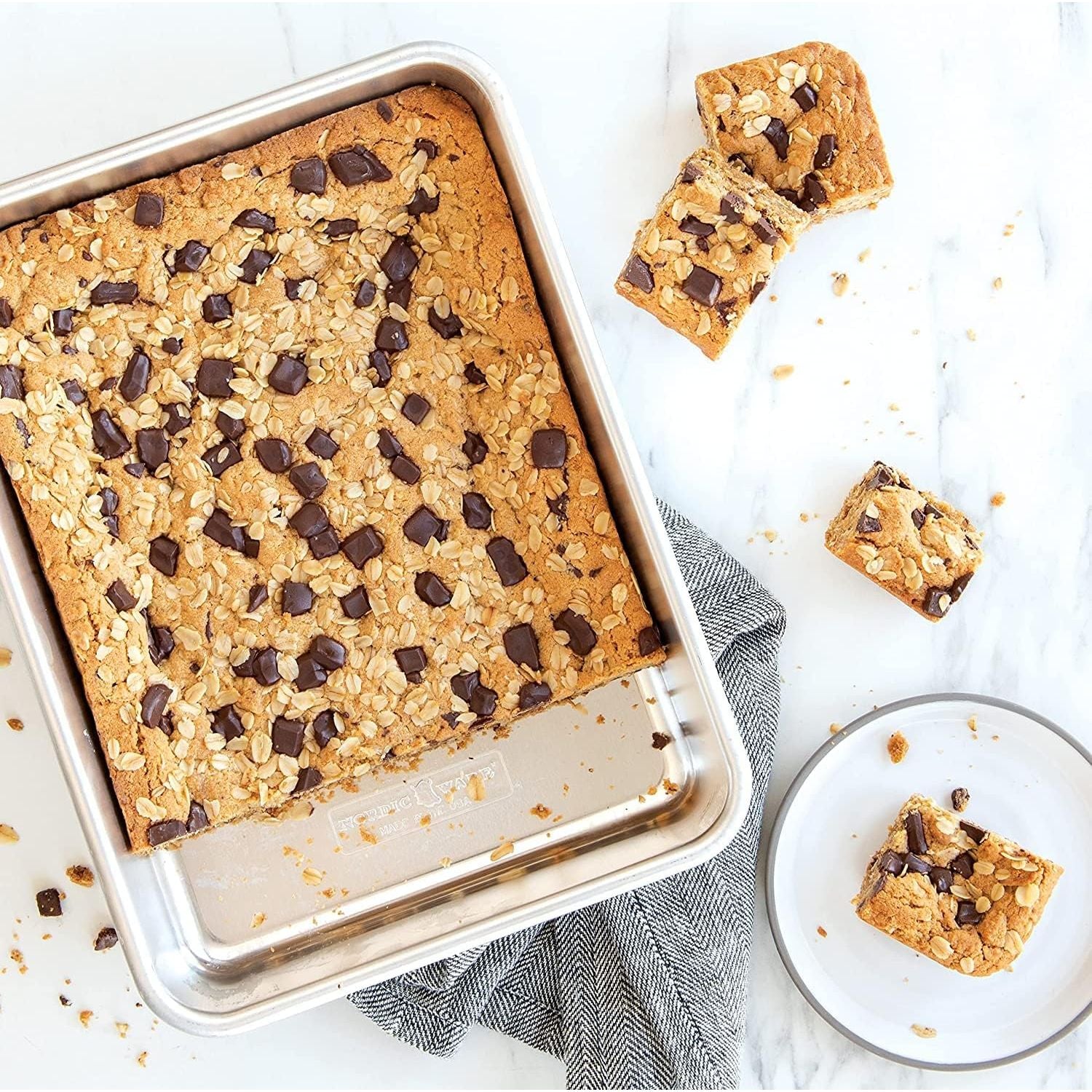 Moule à gâteau rectangulaire Naturals 9" x 13" avec couvercle - Nordic Ware - Accessoire - - La Guilde Culinaire