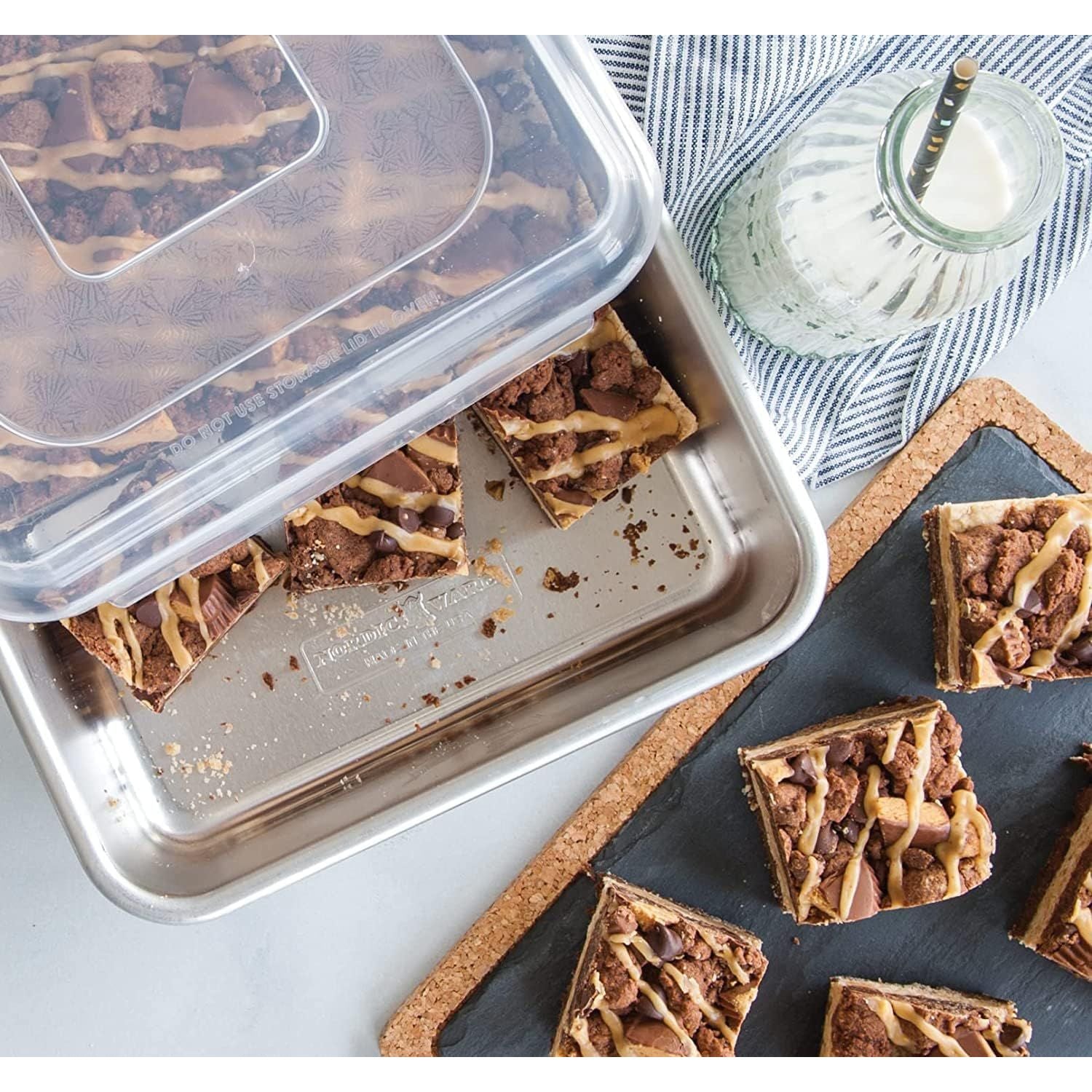 Moule à gâteau rectangulaire Naturals 9" x 13" avec couvercle - Nordic Ware - Accessoire - - La Guilde Culinaire