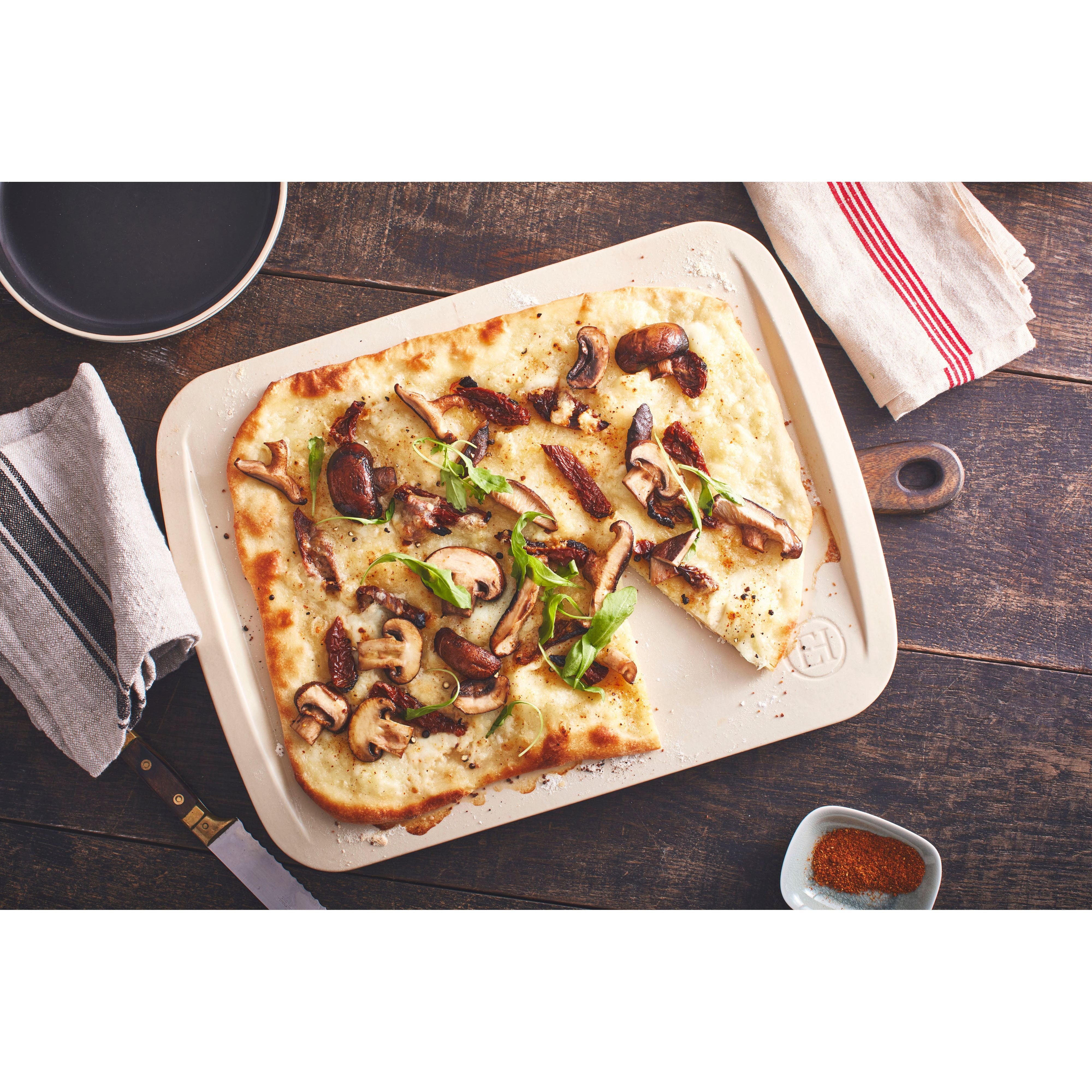 Plaque à Pizza MAESTRO, Crème - Emile Henry - Emile Henry - Pierre à pizza - - La Guilde Culinaire