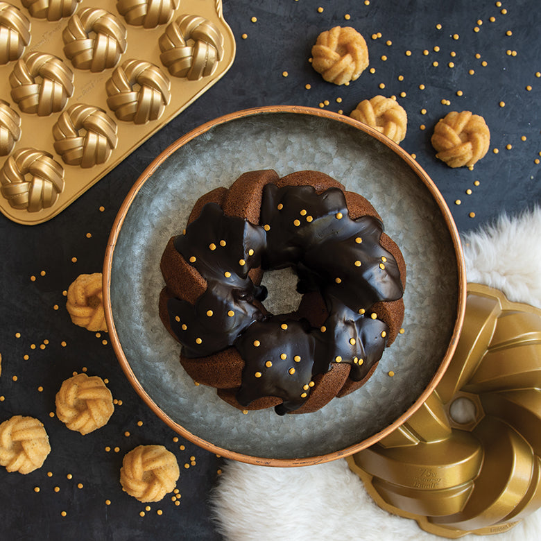 Moule à gâteau Bundt torsadé Gold - Nordic Ware - Moule à gâteaux - - La Guilde Culinaire