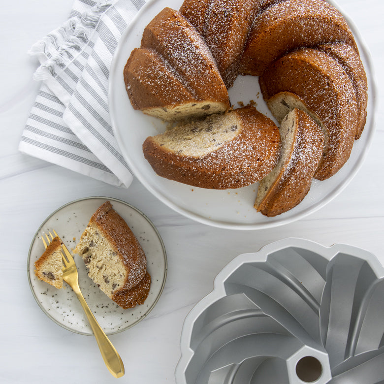 Moule à gâteau Bundt torsadé Gold - Nordic Ware - Moule à gâteaux - - La Guilde Culinaire