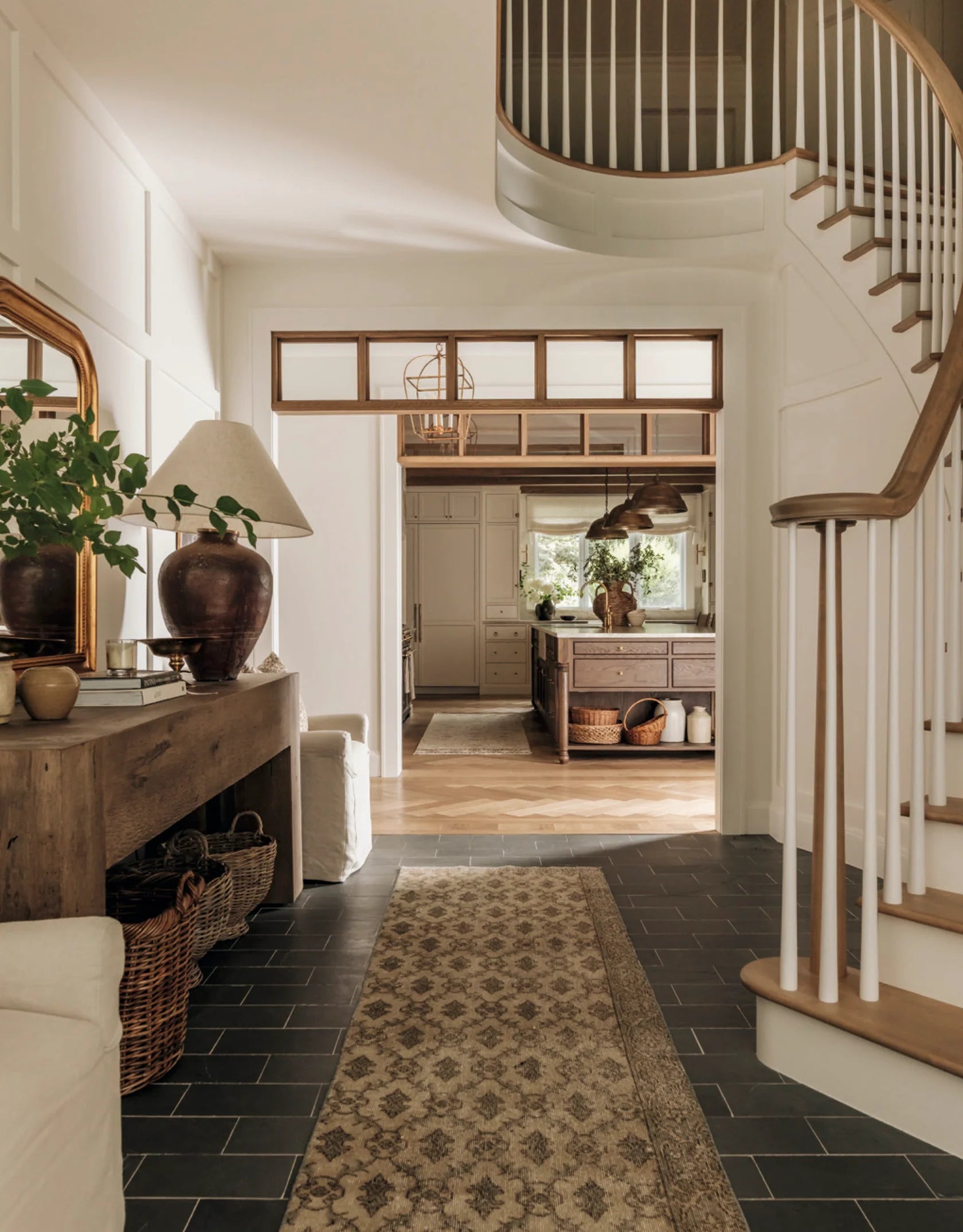 À la maison : Intérieurs intemporels et élégants - Cardinal Ed. - Livre de cuisine - - La Guilde Culinaire