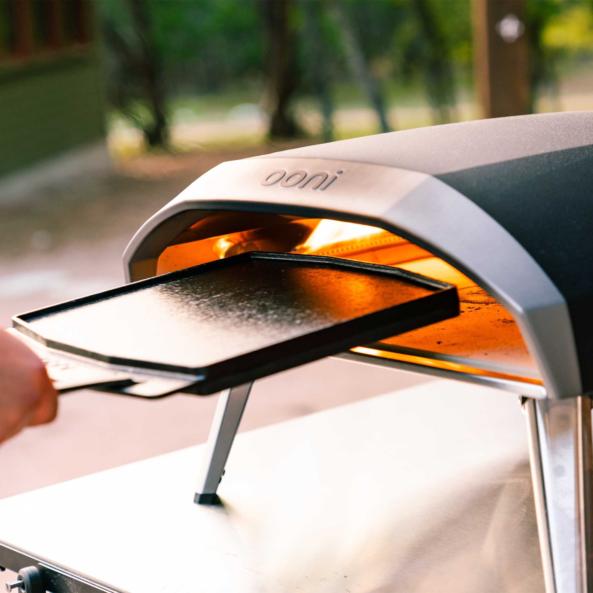 Poêle à griller en fonte double face, planche inox Ooni - Ooni - Poêle en fonte - - La Guilde Culinaire