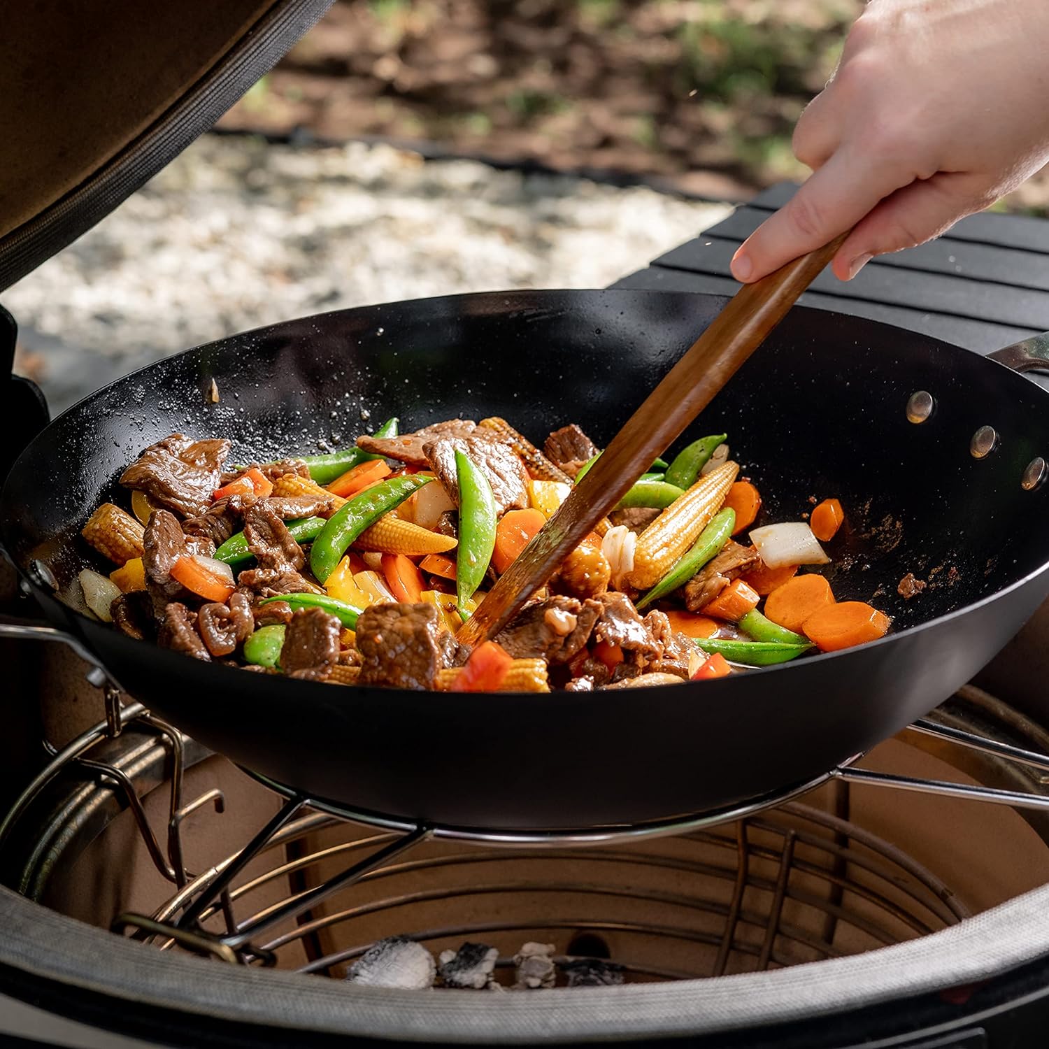 Wok en acier ordinaire Karbon Steel - KamadoJoe - Kamado Joe - Wok - - La Guilde Culinaire