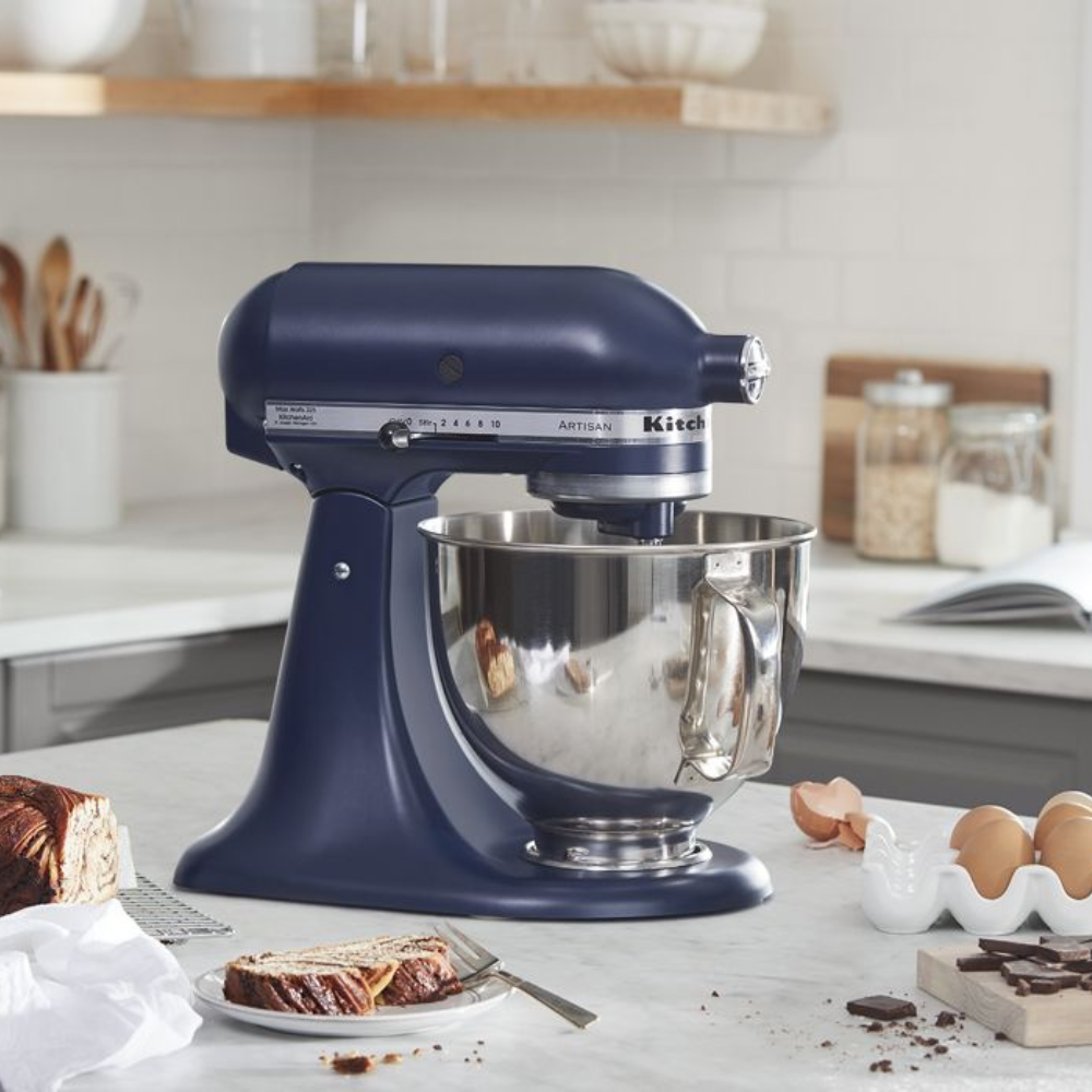 Batteur sur socle KitchenAid à tête inclinable de 5 pintes de la série Artisan - Bleu d'encre - Kitchenaid - Batteur sur socle - - La Guilde Culinaire