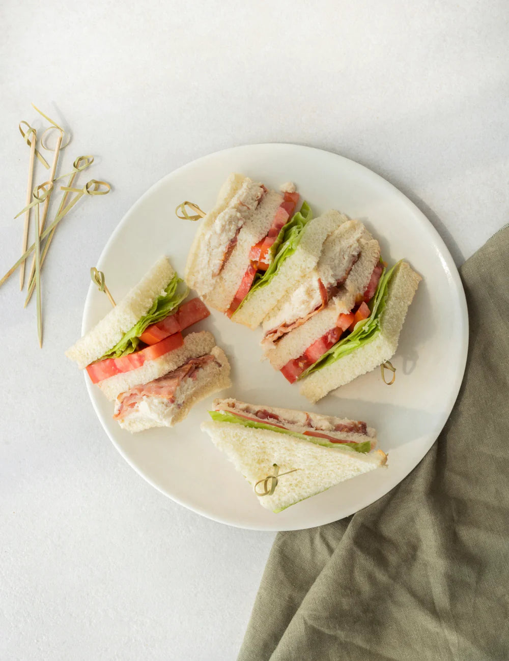 Trois fois par jour : Tes premières recettes ! - Cardinal Ed. - Livre de cuisine - - La Guilde Culinaire