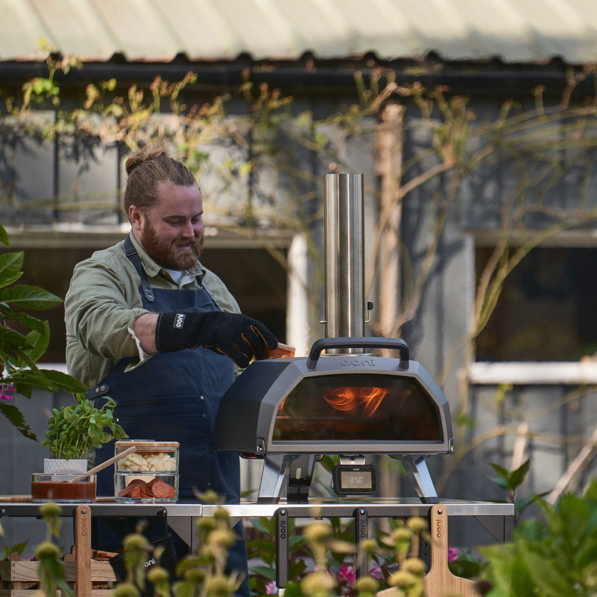 Karu 2 Pro - Four à pizza extérieur multi-combustible 17 po - 2ème Génération - Ooni - Four à pizza - - La Guilde Culinaire