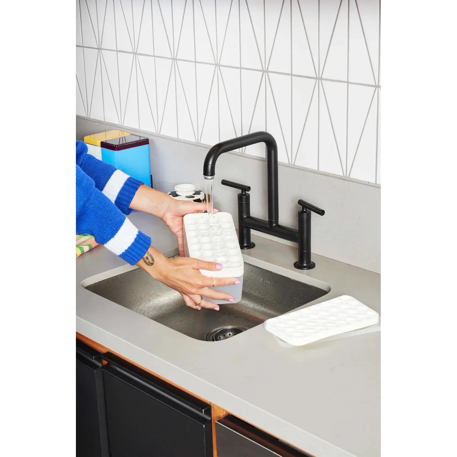 Ensemble bac et boîte à glaçons ronds - W&P - Moule à glaçons - - La Guilde Culinaire