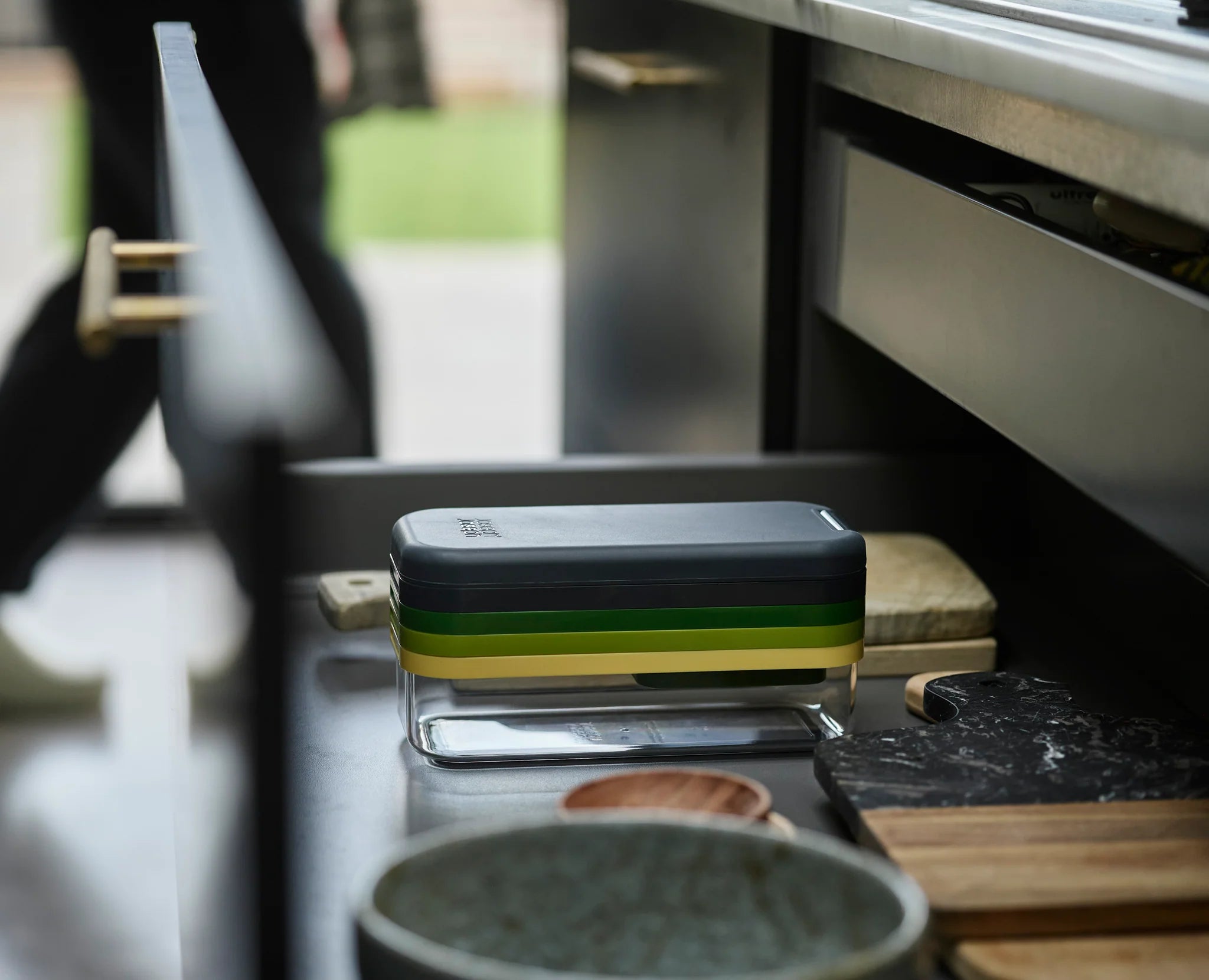 Multi-prep Compact ens. 4-en-1 pour trancher - Joseph Joseph - Râpe et zesteur - - La Guilde Culinaire