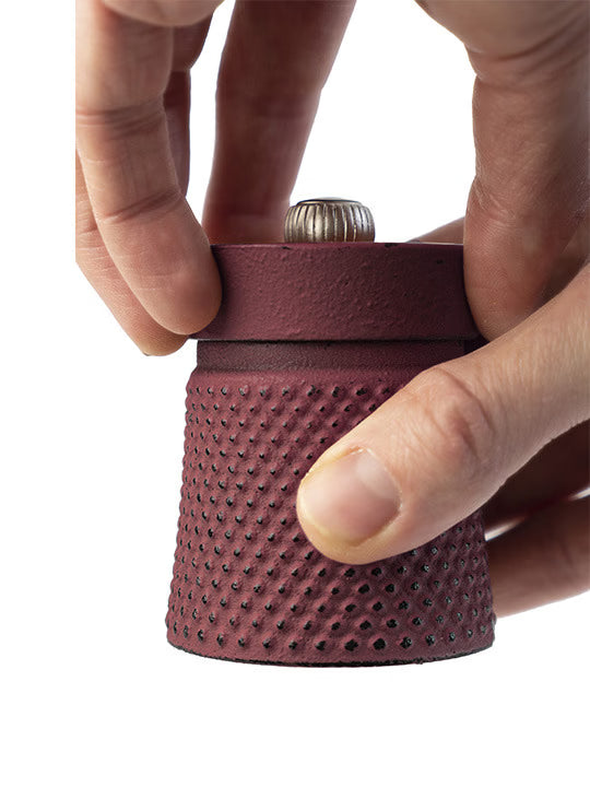 Moulin à poivre manuel en fonte Rouge 8 cm - 3 po