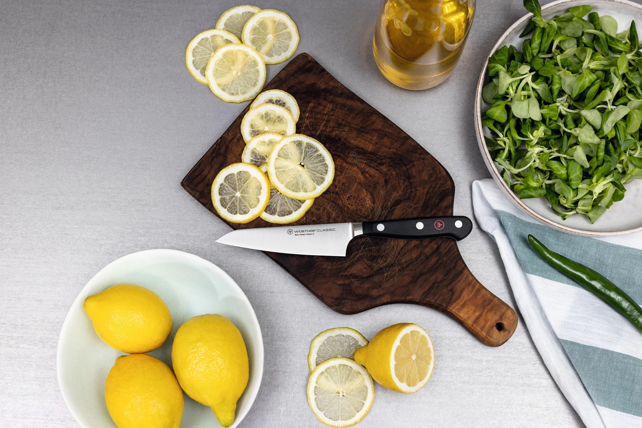 Couteau utilitaire asiatique classique 12 cm / 4 1/2 pouces - Classic - Wüsthof - Couteau de Chef - - La Guilde Culinaire