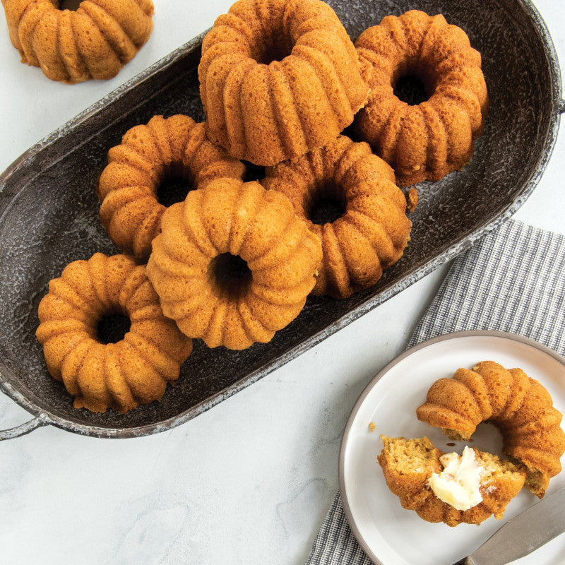 Moule à gâteau 6 mini Bundt - Anniversary Gold - Nordic Ware - Moule à gâteaux - - La Guilde Culinaire