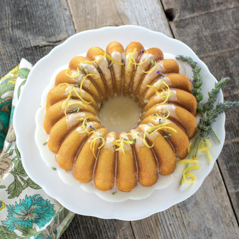 Moule à gâteau Bundt Elegant Gold - Nordic Ware - Moule à gâteaux - - La Guilde Culinaire