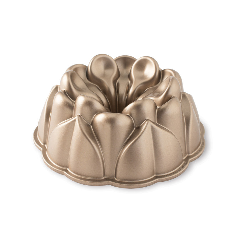 Moule à gâteau Bundt Magnolia Toffee - Nordic Ware - Moule à gâteaux - - La Guilde Culinaire