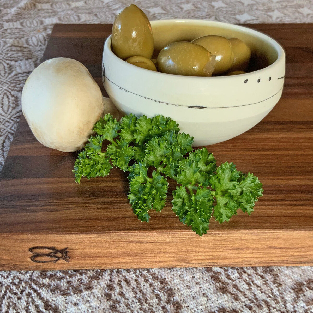 Planche «Pratico» - Le Temps des Cigales - Planche à découper - - La Guilde Culinaire