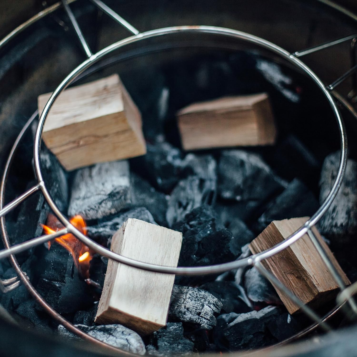 Support à Wok en X - KamadoJoe - Kamado Joe - Support de cuisson pour BBQ - - La Guilde Culinaire