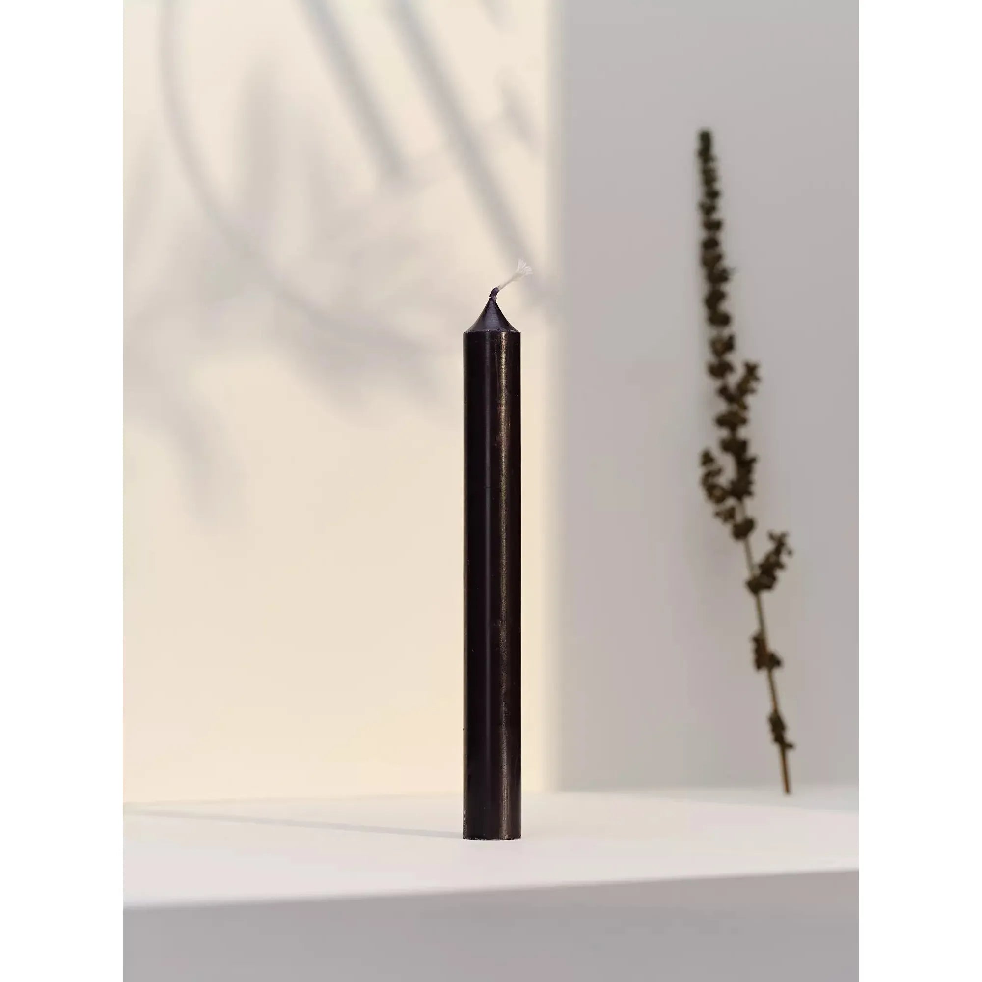 Bougies droite 7h Noir Intemporel - pqt 12 - Bougies La Française - Chandelle - - La Guilde Culinaire