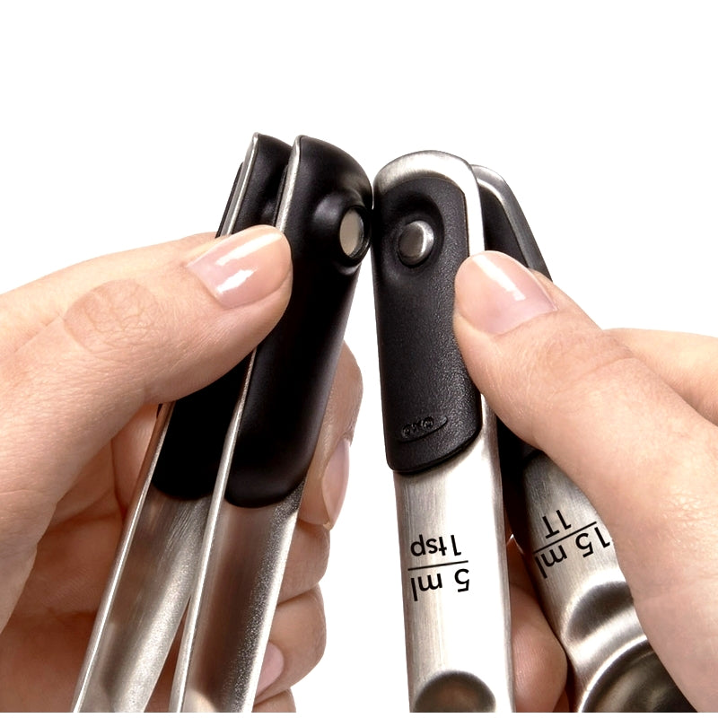 Cuillères à mesurer - OXO - Tasse & Cuillère à mesurer - - La Guilde Culinaire