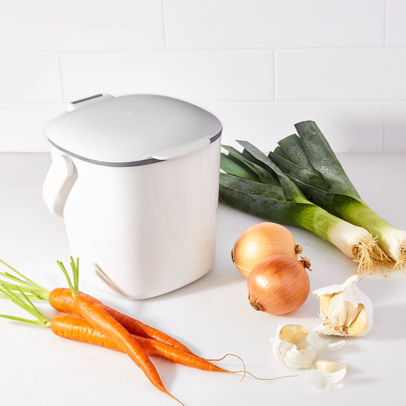 Seau à compost 2.8L - OXO - Accessoire - - La Guilde Culinaire