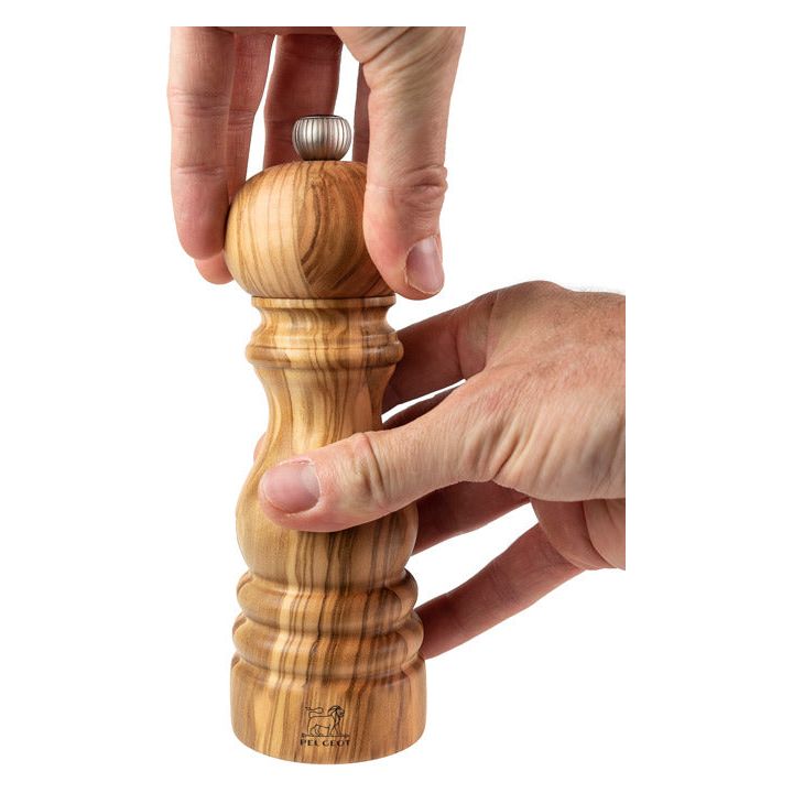 Moulin à Poivre manuel en bois d'olivier, 18 cm - Peugeot - Peugeot - Moulin à poivre - - La Guilde Culinaire