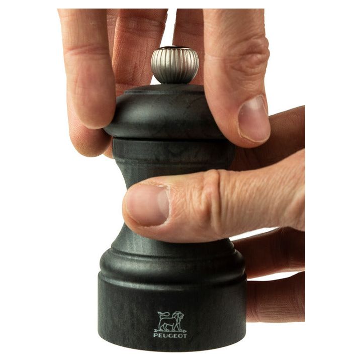 Moulin à sel manuel en bois, collection graphite, 10 cm - Bistro Peugeot ! ! - Peugeot - Moulin à sel - - La Guilde Culinaire