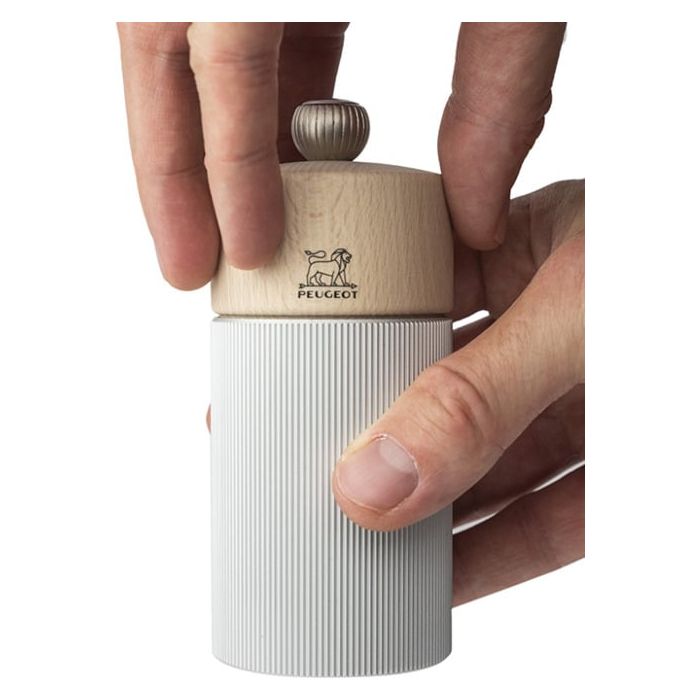 Line - Moulin à poivre manuel, alu, 12 cm - Peugeot - Moulin à poivre - - La Guilde Culinaire