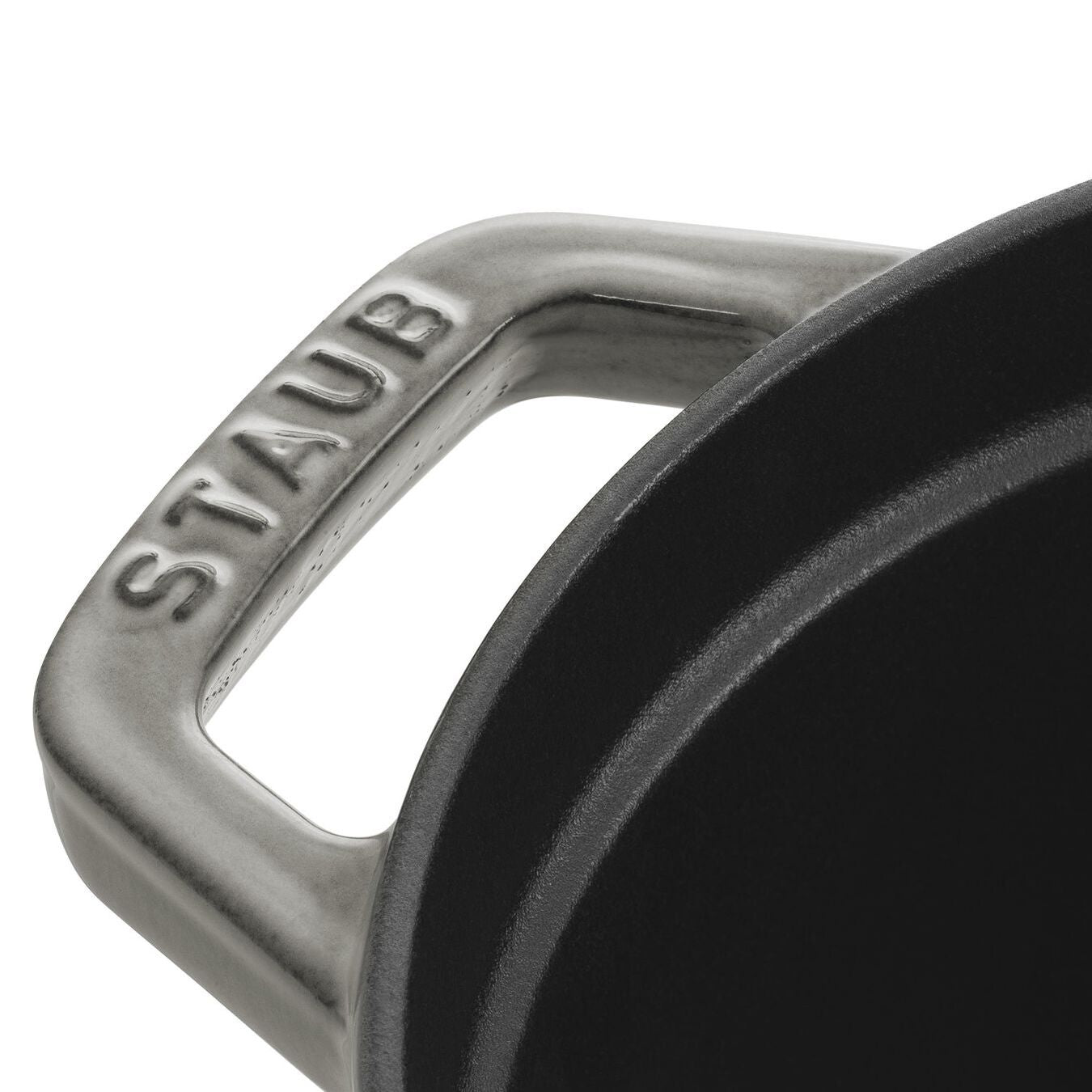 Cocotte ovale fonte et émail Grise 11.5'' 29cm 4.25L - Staub - Cocotte - - La Guilde Culinaire