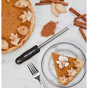 Râpe à Épices- Série Premium (Noir) - Microplane - Râpe et zesteur - - La Guilde Culinaire