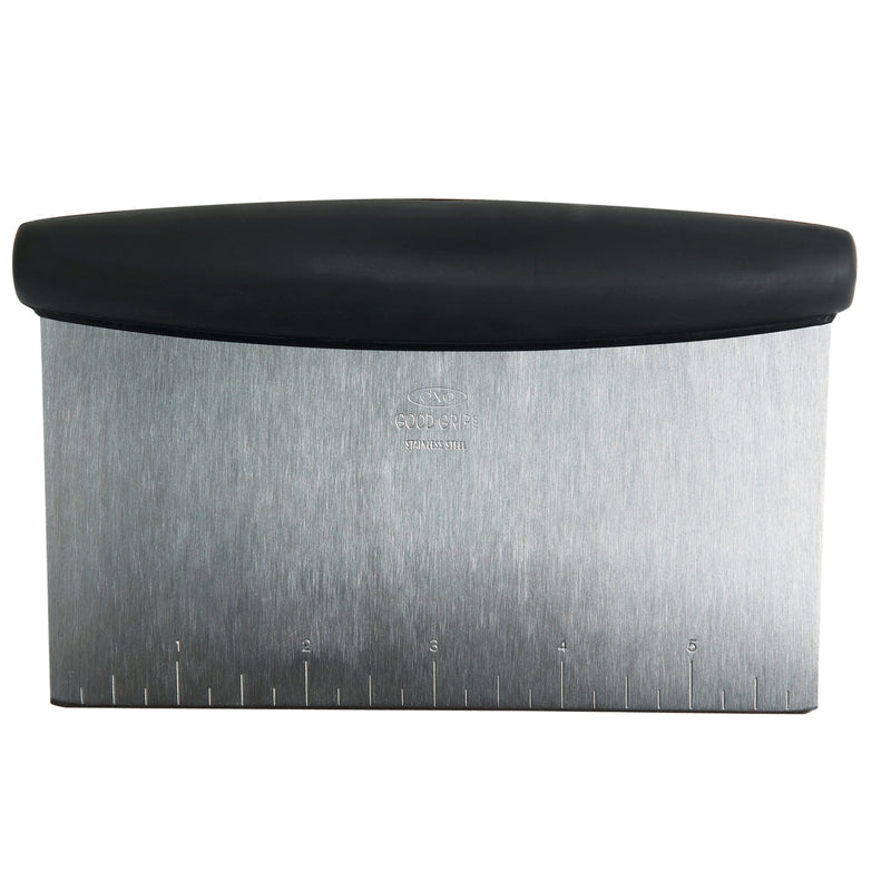 Racloir à pâtisserie OXO - OXO - Racloir - - La Guilde Culinaire