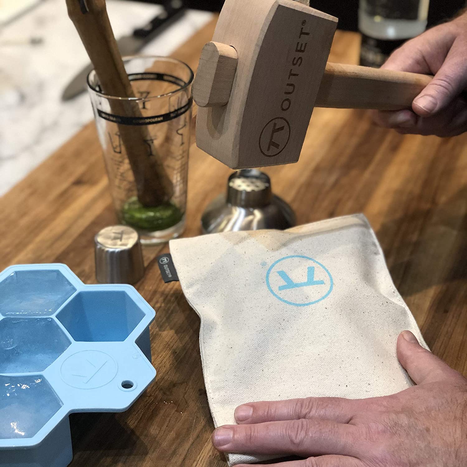 Sac et Marteau à glace Lewis - Outset - Pic à glace - - La Guilde Culinaire