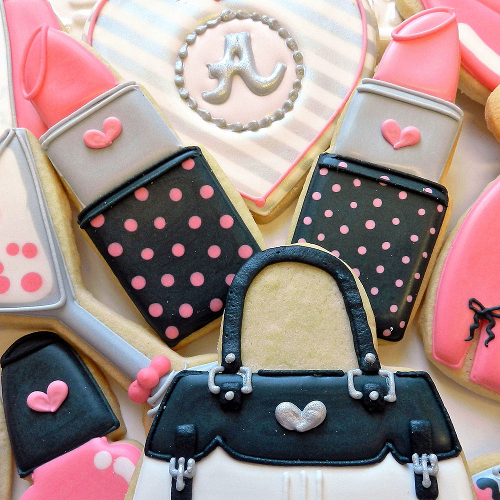 Emporte-pièce Rouge à lèvres 3 7/8" - Ann Clark Cookie Cutters - Emporte-pièce - - La Guilde Culinaire